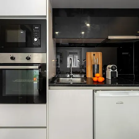 Whome Center Comfort & Stylishly Furnished *